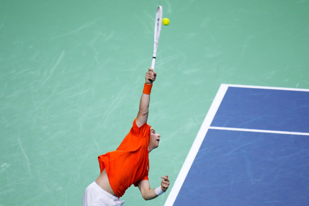 的悬念也因 的悬念也因