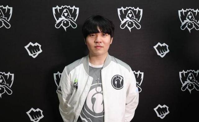 并从中吸取 并从中吸取