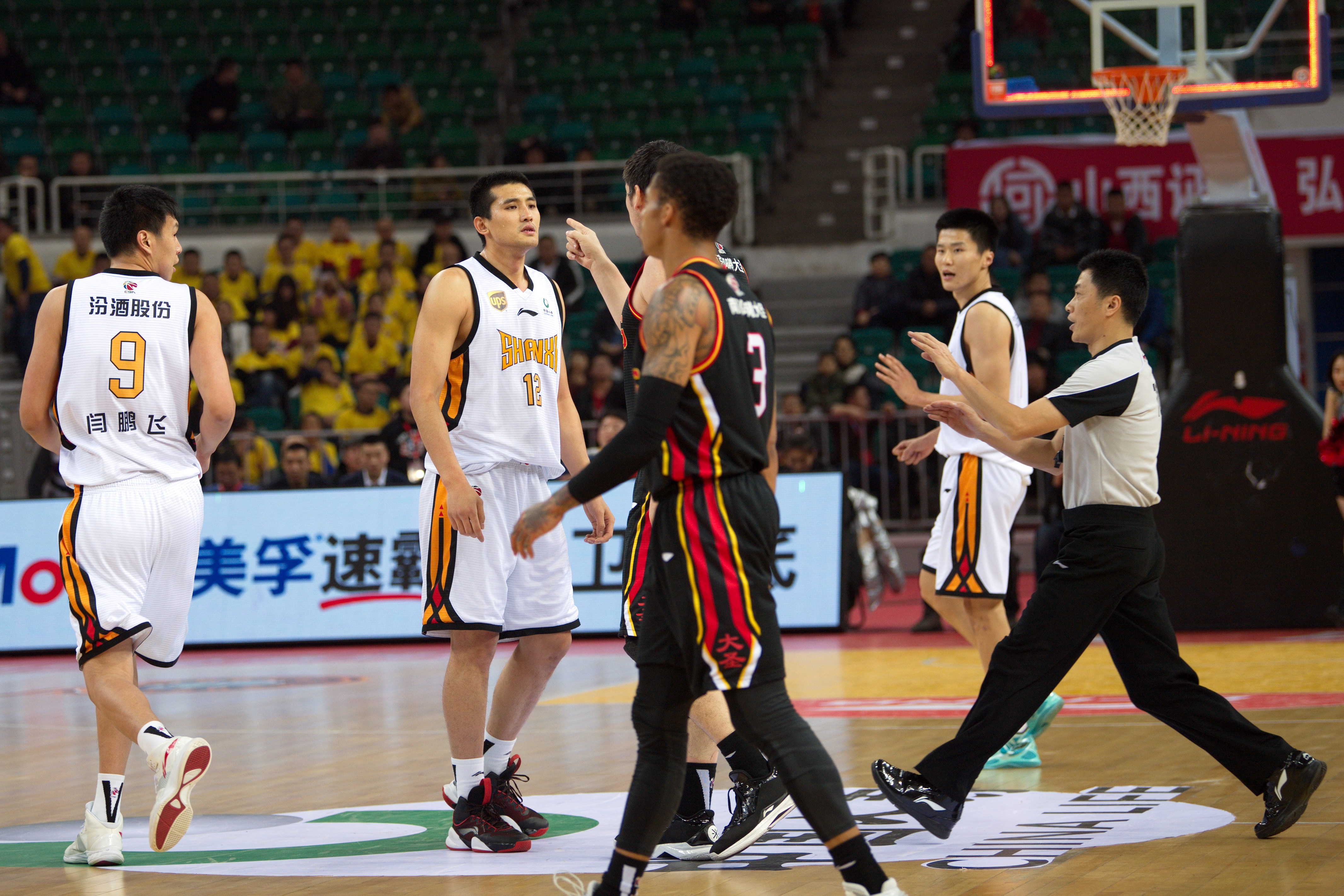 人才争夺中 人才争夺中